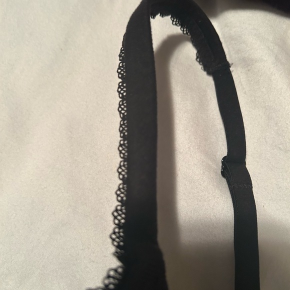 Victoria secrets has unwired can be razor back or regular bra sz 34c black - Picture 7 of 9